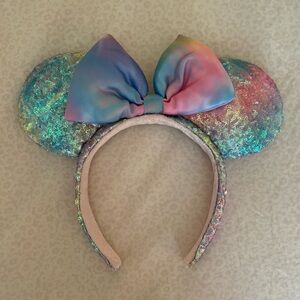 Disney Parks Iridescent Pastel Rainbow Tie Dye Minnie Mouse Bow Ear Headband